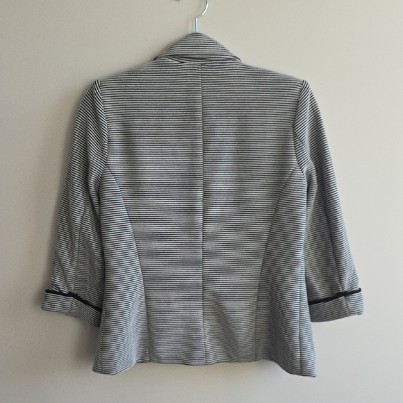 Matty M - Black and White Striped Open Blazer - Size Small - Picture 4 of 5